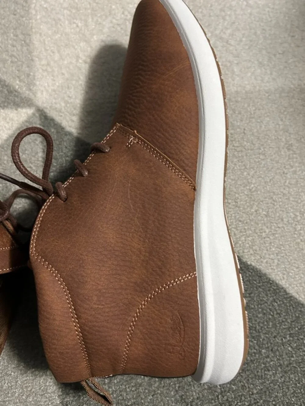 G.H. Bass Sonoma Brown Mid Top Lace-Up Chukka Boots White Sole Preppy Men's 9